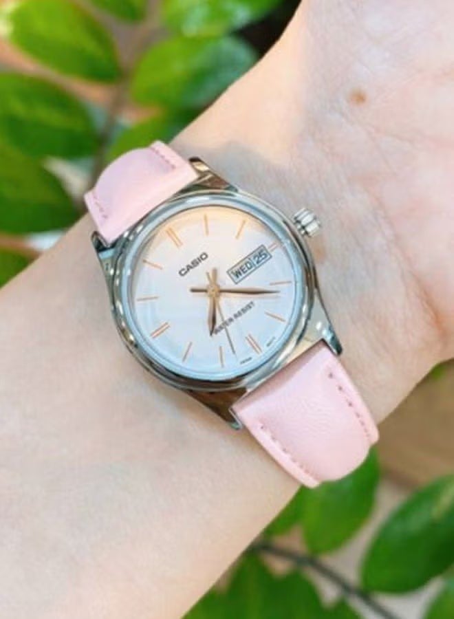 CASIO ساعة كاسيو LTP-V006L-4B النسائية المقاومة للماء، ساعة أنالوج، 30 مم، وردي - Image 3